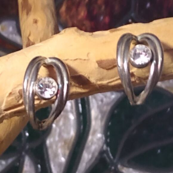 Vintage Classic Brilliant Sparkle Earrings - Picture 5 of 8